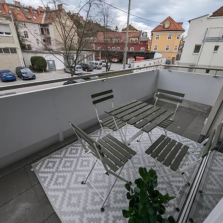 Lend Family Self-check-in Apartment